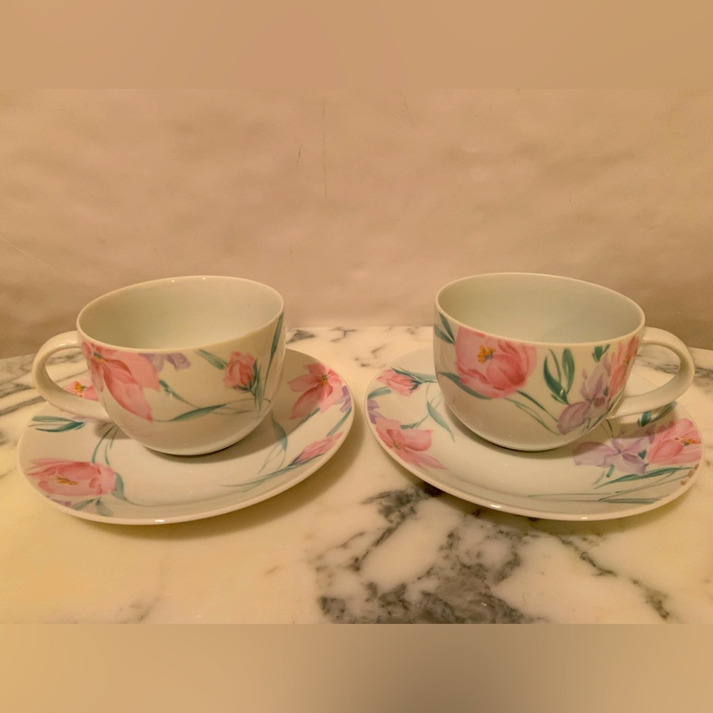 Studio Nova Tulipano 2 Teacups and 2 Saucers